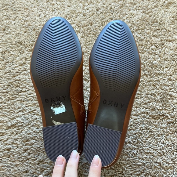 DKNY brown booties with gold detail - Picture 7 of 8